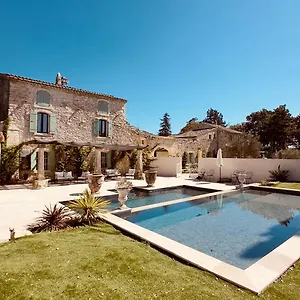 maison-roucas.hotels-rhonealpes.com/